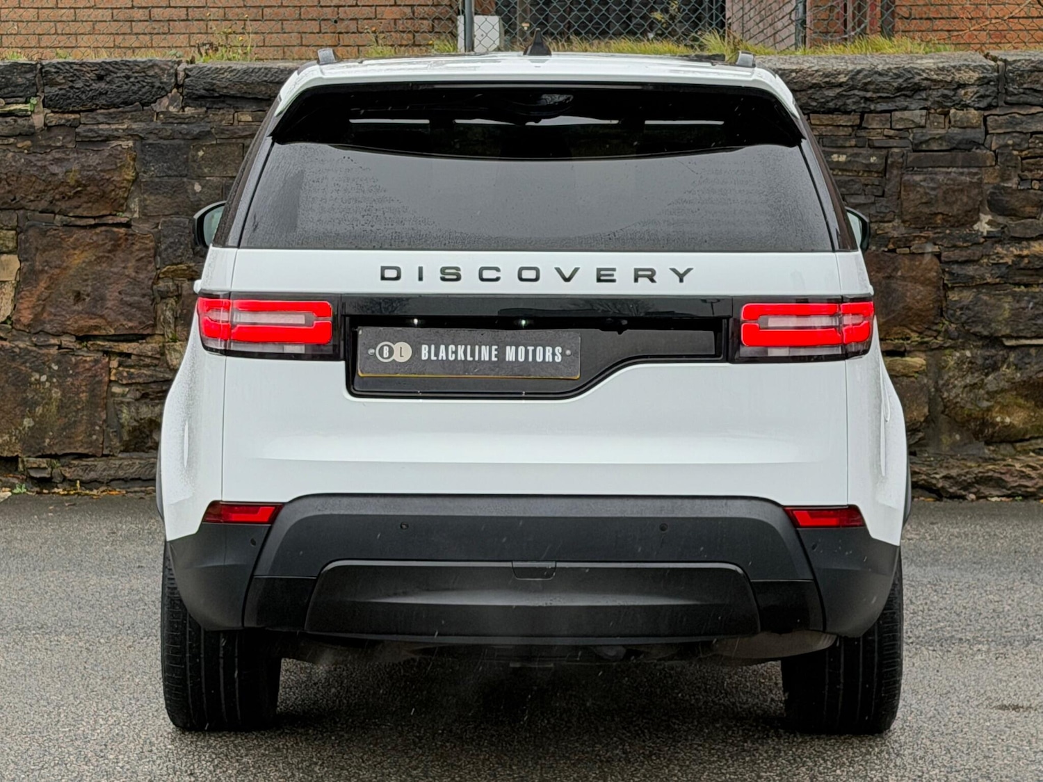 Used Land Rover Discovery 2017 for sale - 76850409: Photo 6