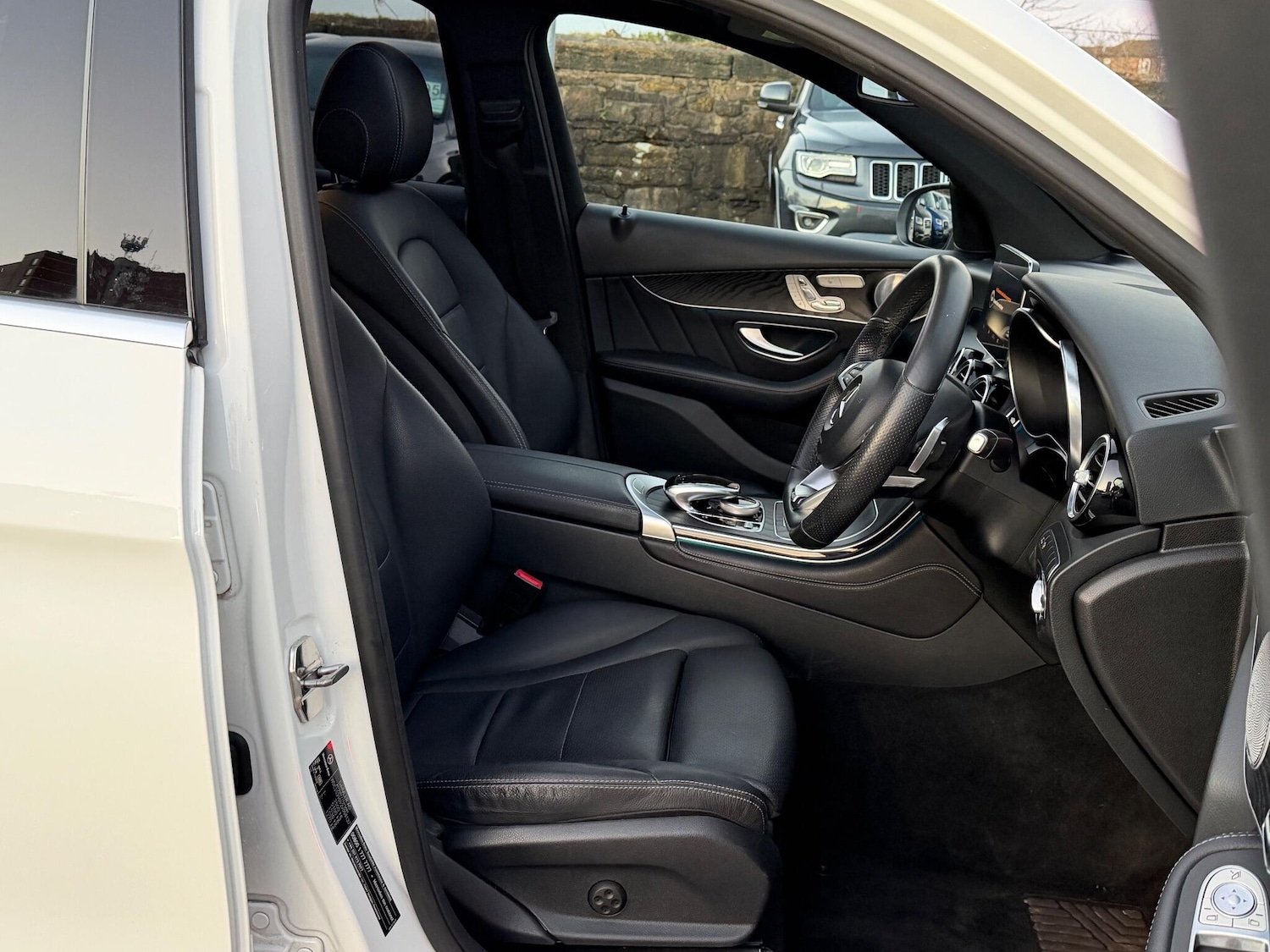 Used Mercedes-Benz GLC 2018 for sale - 76865324: Photo 16