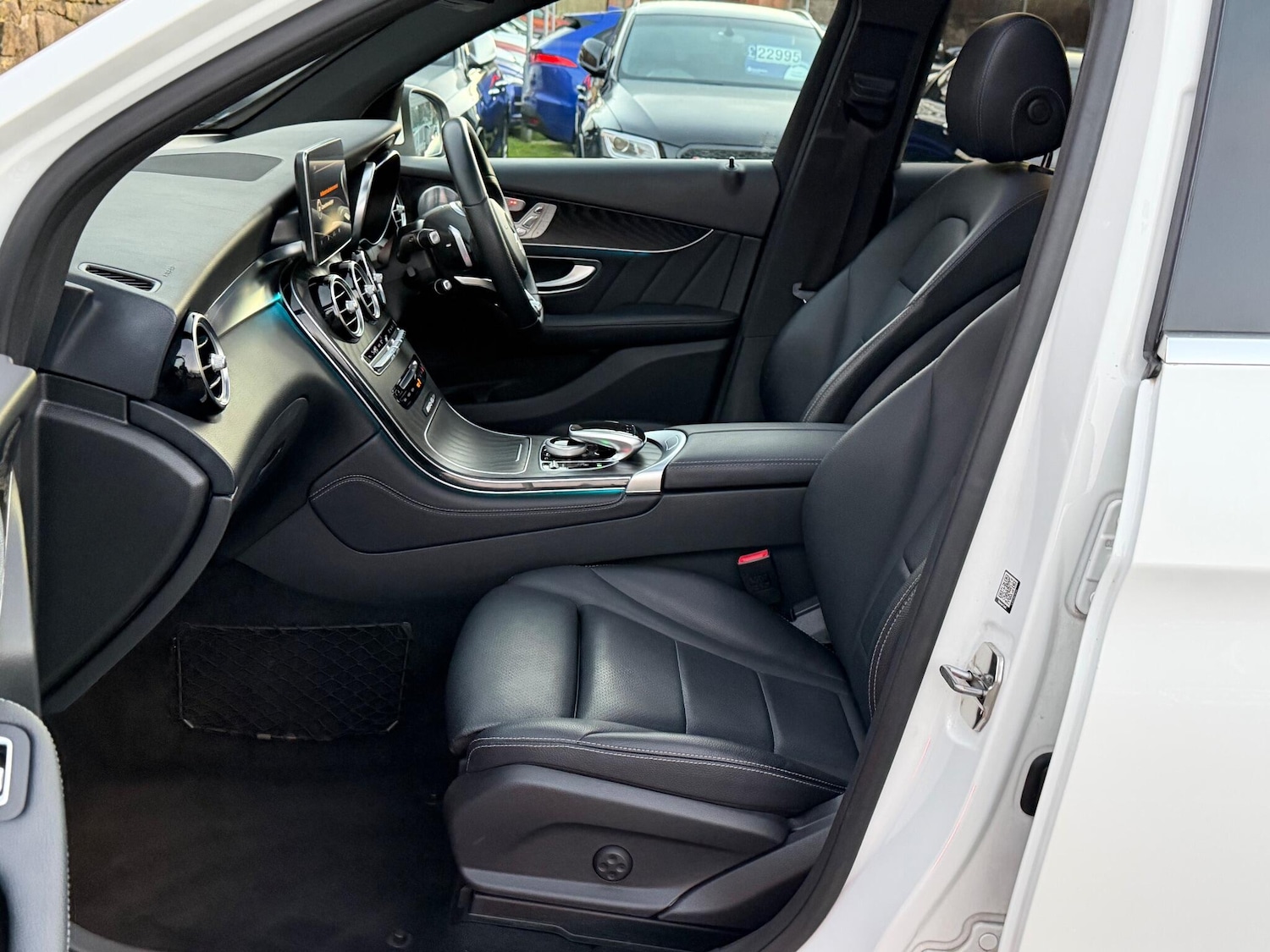 Used Mercedes-Benz GLC 2018 for sale - 76865324: Photo 17