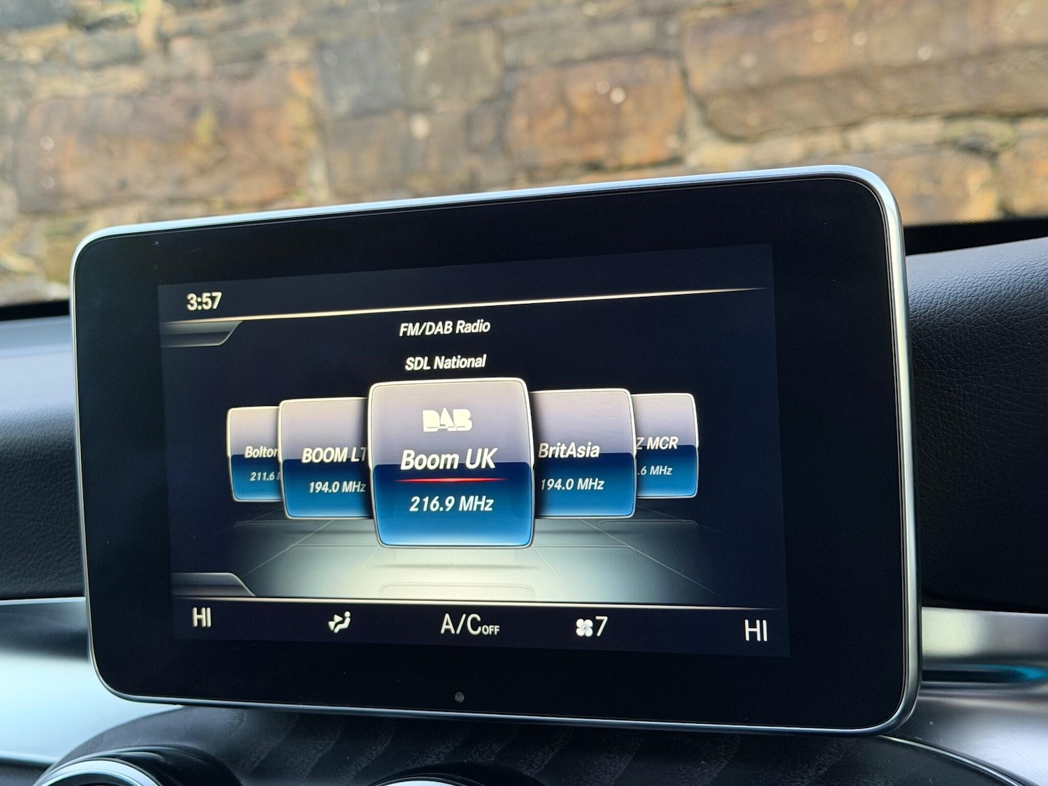 Used Mercedes-Benz GLC 2018 for sale - 76865324: Photo 30