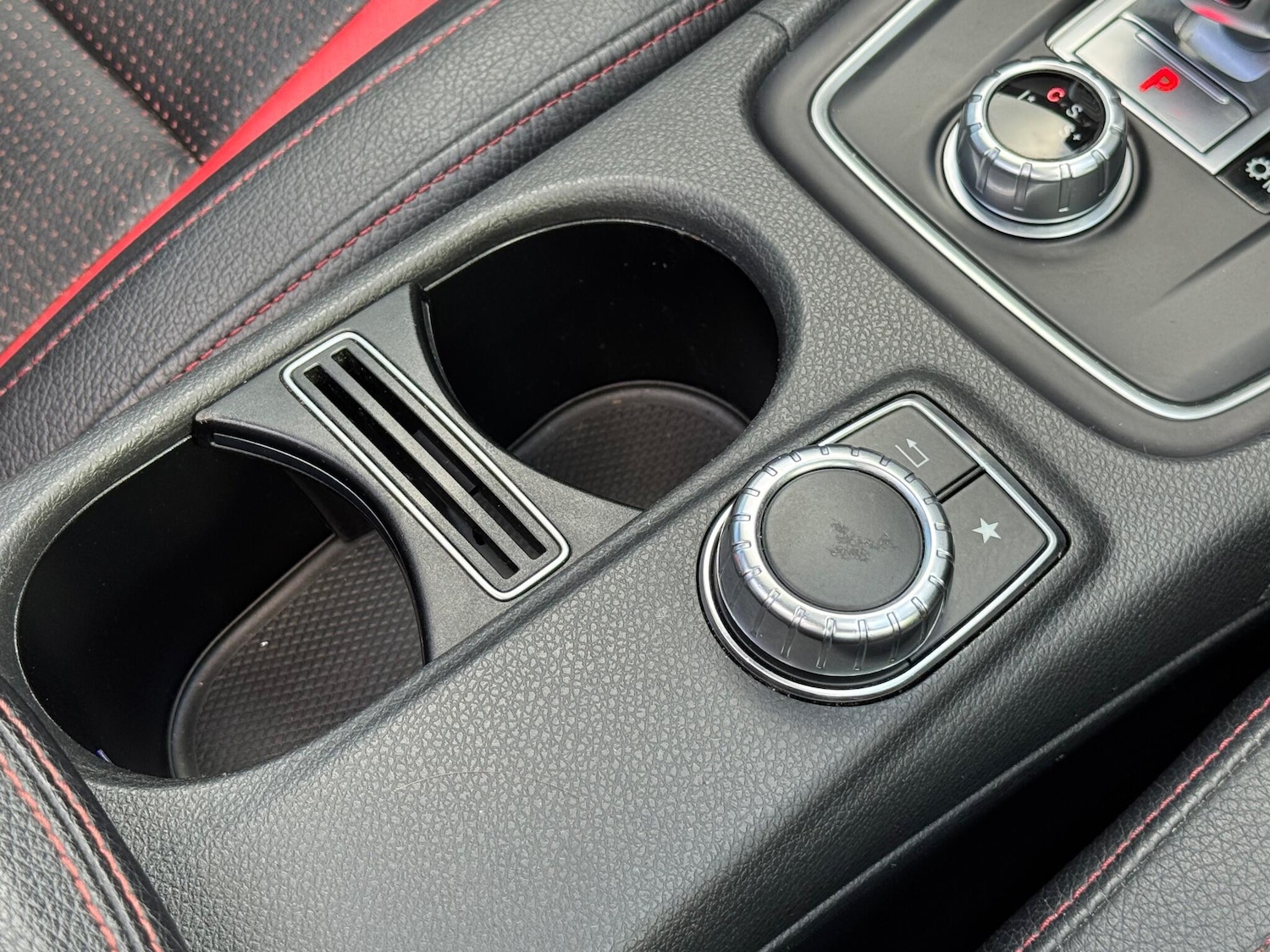 Used Mercedes-Benz A-Class 2015 for sale - 76370467: Photo 46