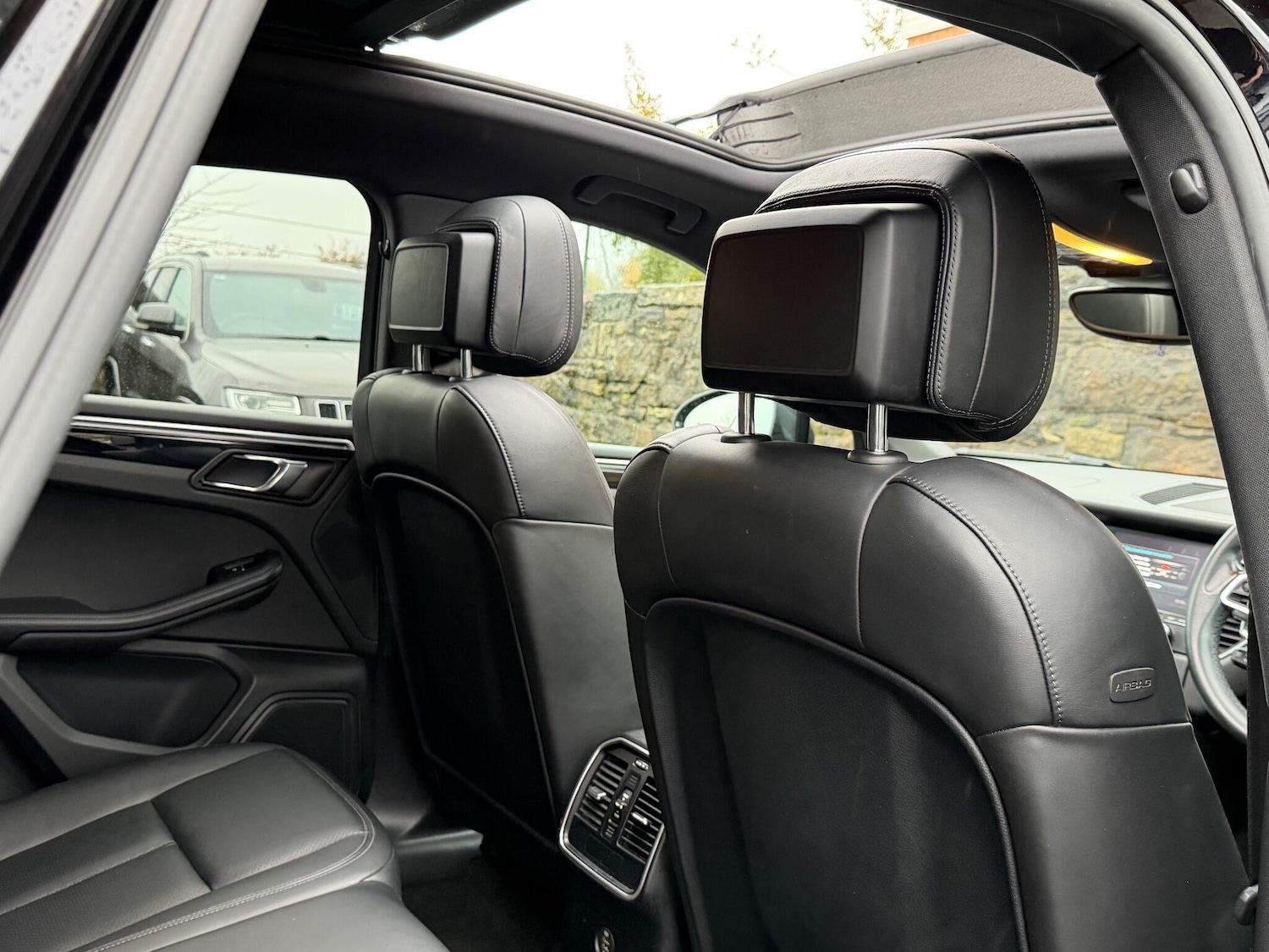 Used Porsche Macan 2017 for sale - 76990071: Photo 21