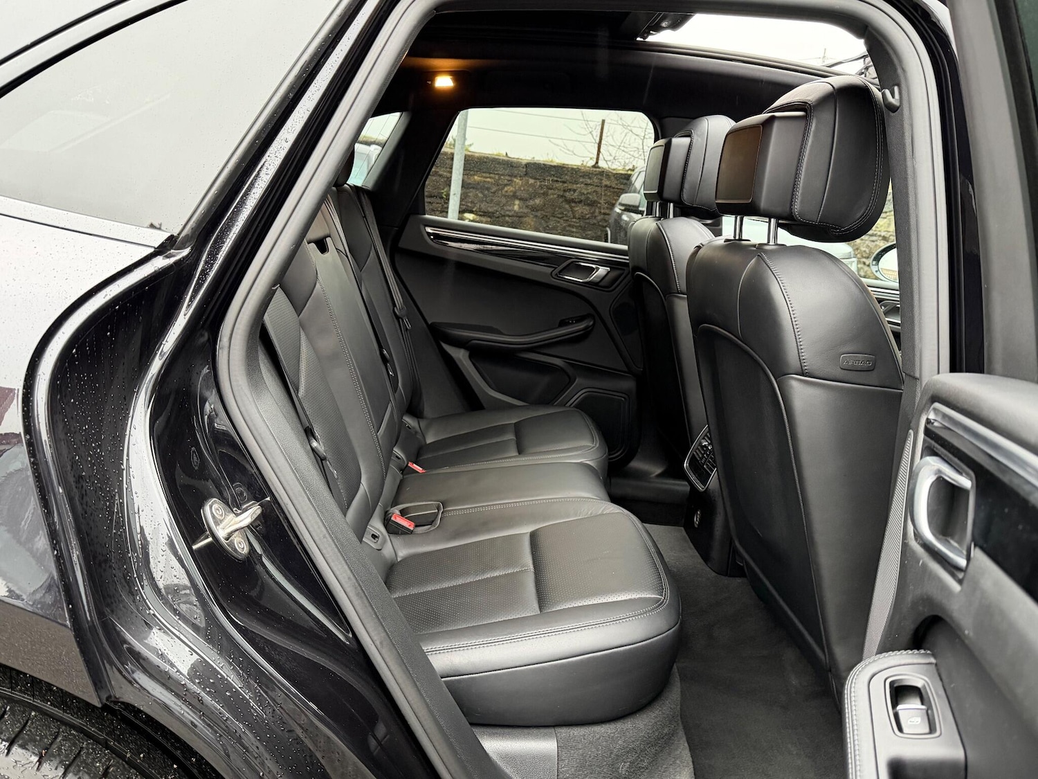 Used Porsche Macan 2017 for sale - 76990071: Photo 22