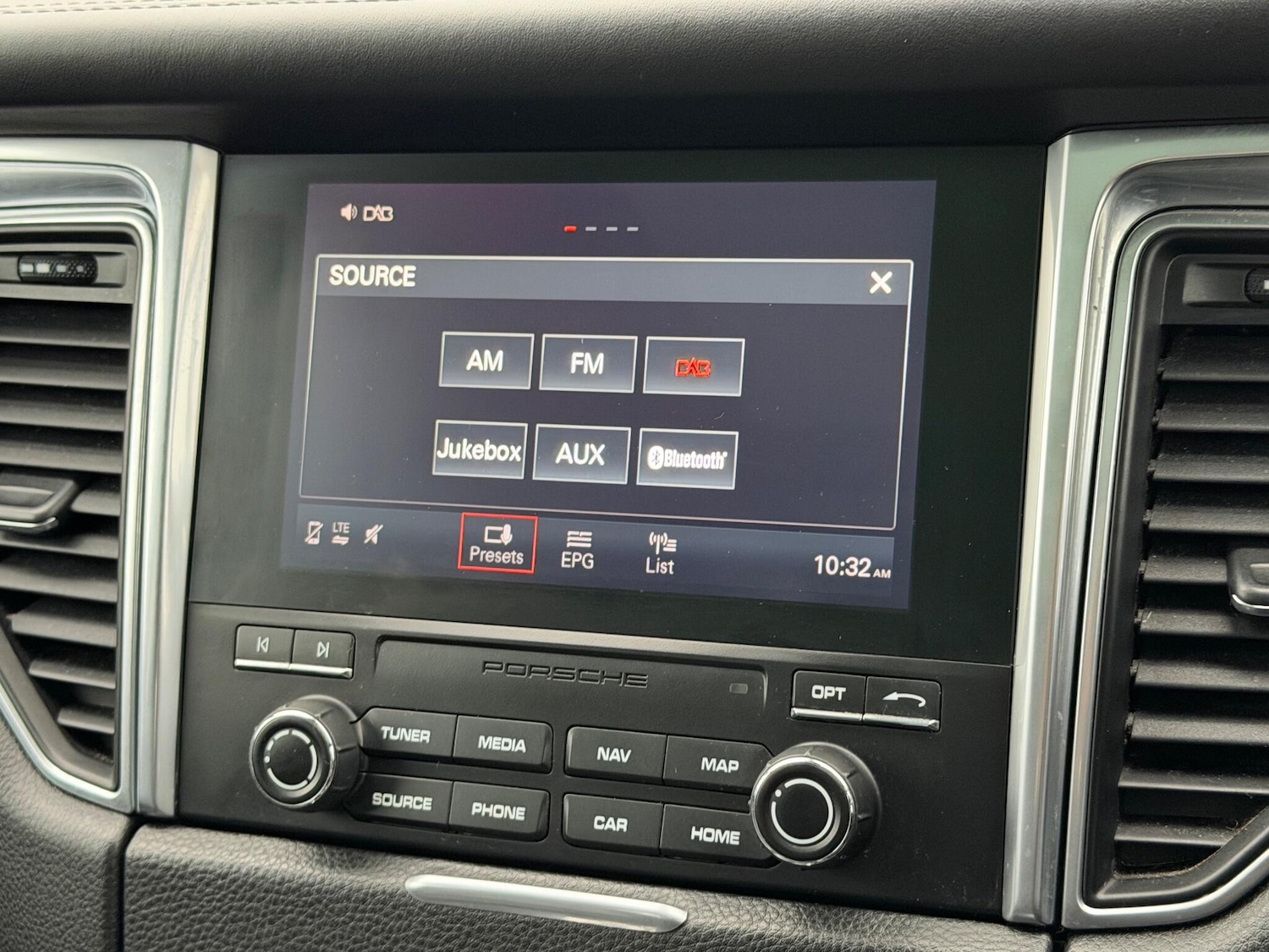 Used Porsche Macan 2017 for sale - 76990071: Photo 31