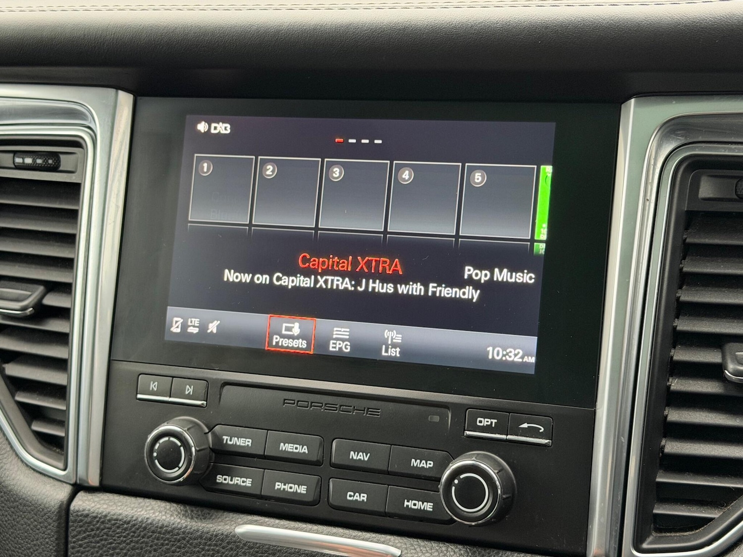 Used Porsche Macan 2017 for sale - 76990071: Photo 32