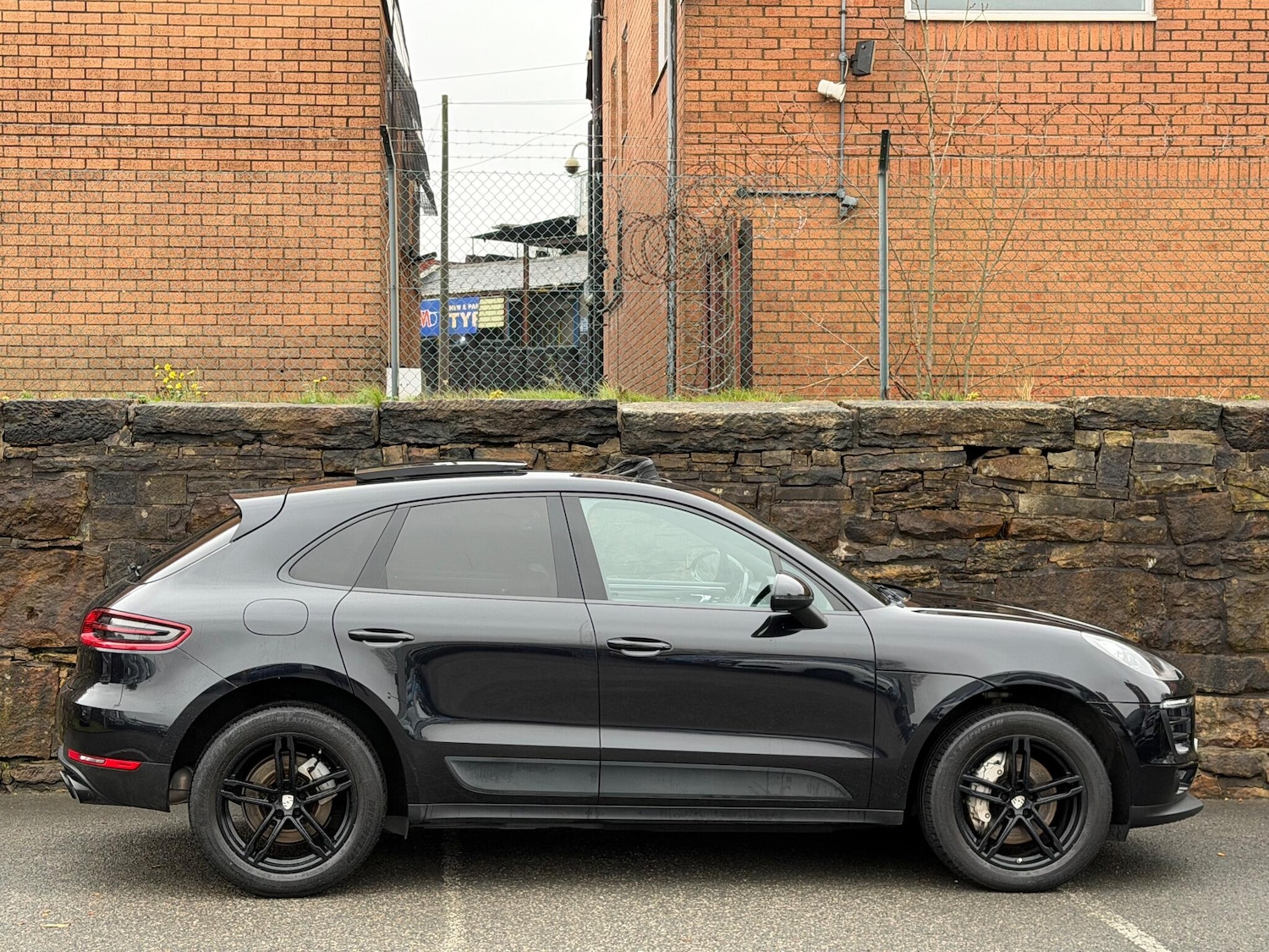 Used Porsche Macan 2017 for sale - 76990071: Photo 8
