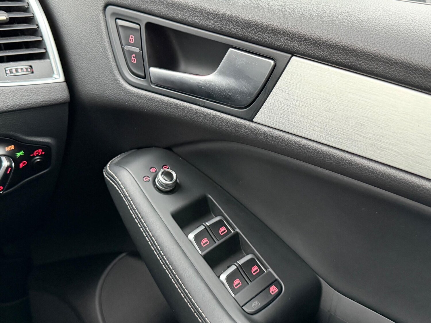 Used Audi SQ5 2015 for sale - 76380916: Photo 41