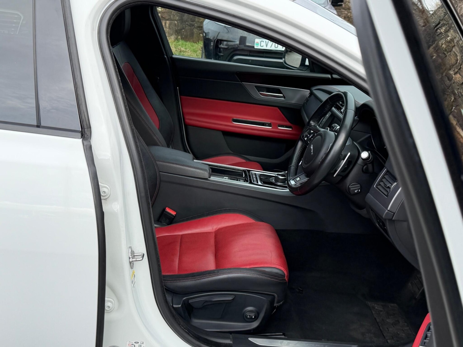 Used Jaguar XF 2017 for sale - 77400850: Photo 14