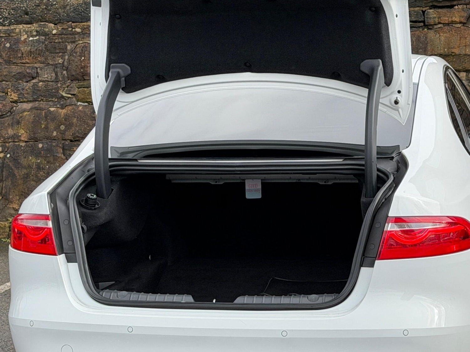 Used Jaguar XF 2017 for sale - 77400850: Photo 19