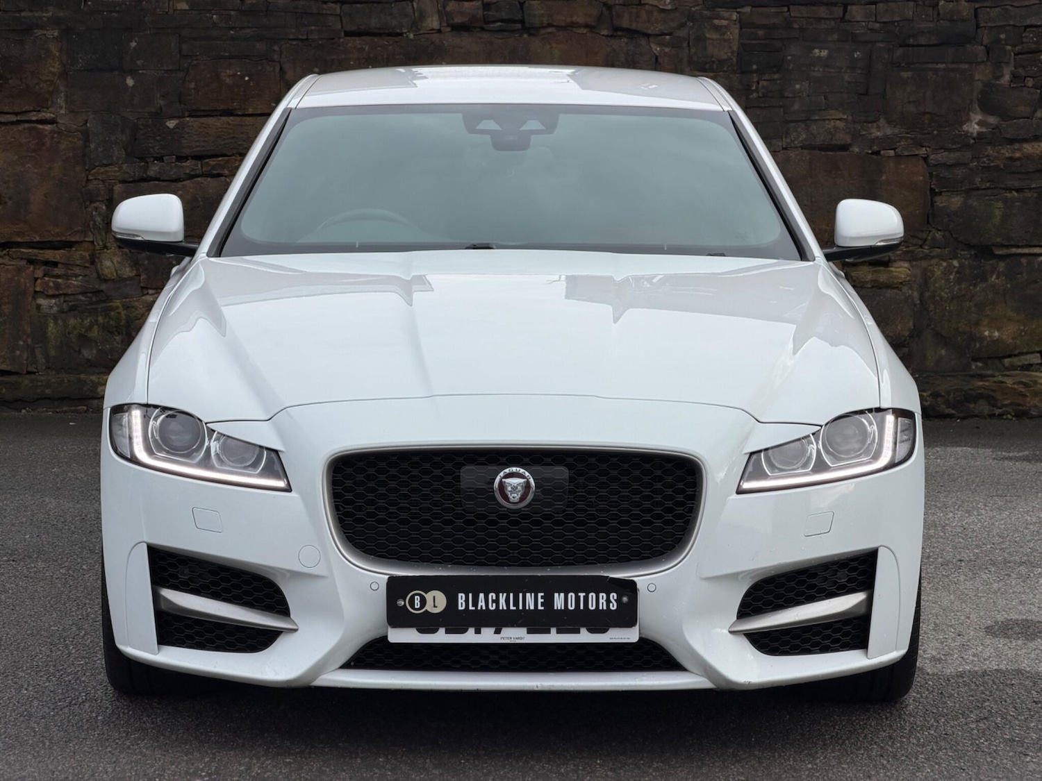 Used Jaguar XF 2017 for sale - 77400850: Photo 2