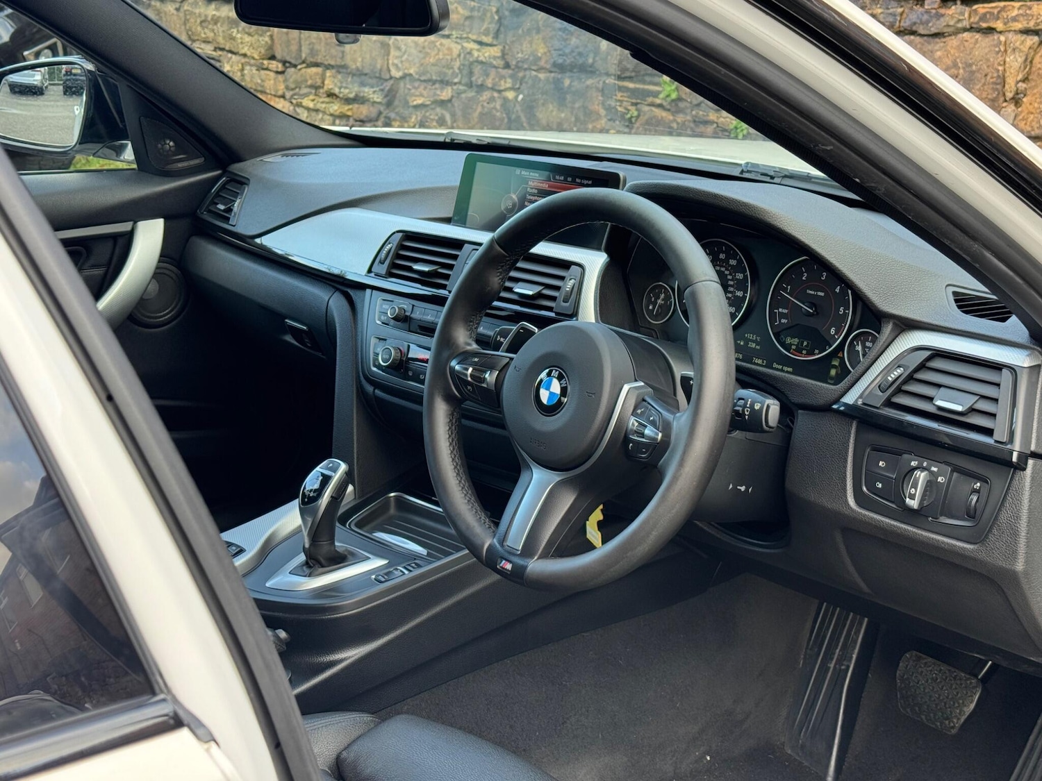 Used BMW 3 Series 2015 for sale - 76161106: Photo 12