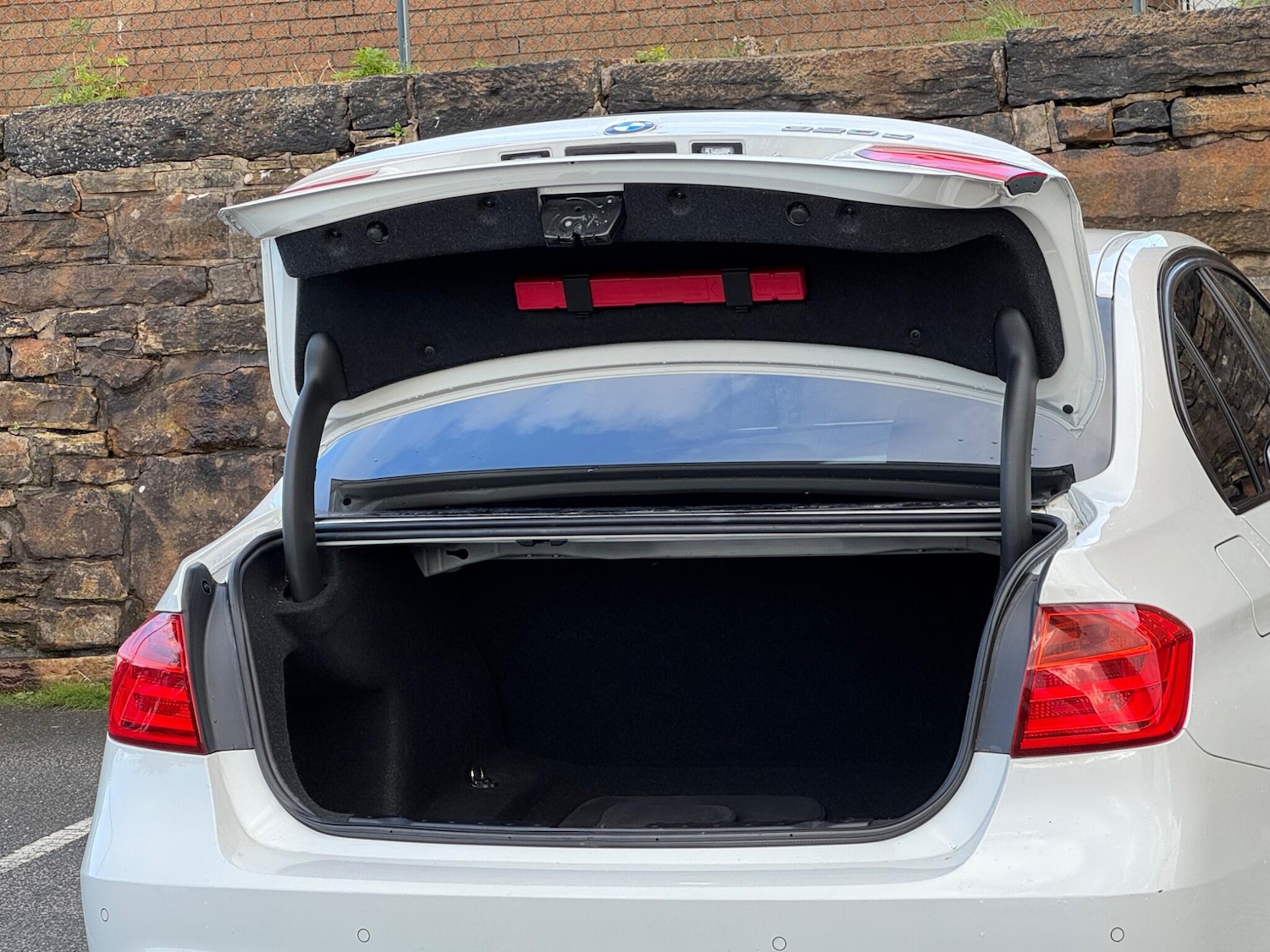 Used BMW 3 Series 2015 for sale - 76161106: Photo 20