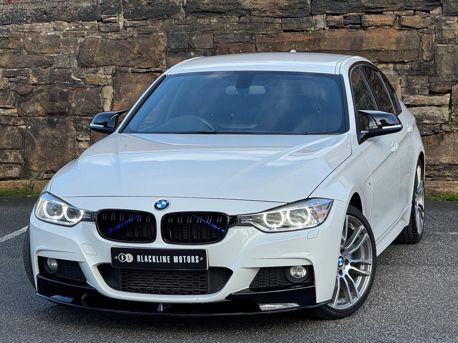 Used BMW 3 Series 2015 for sale - 76161106: Photo 3