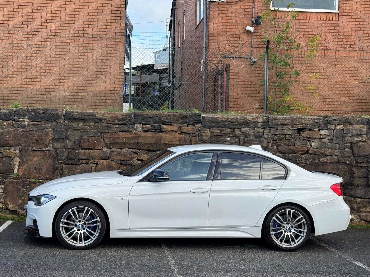 Used BMW 3 Series 2015 for sale - 76161106: Photo 4