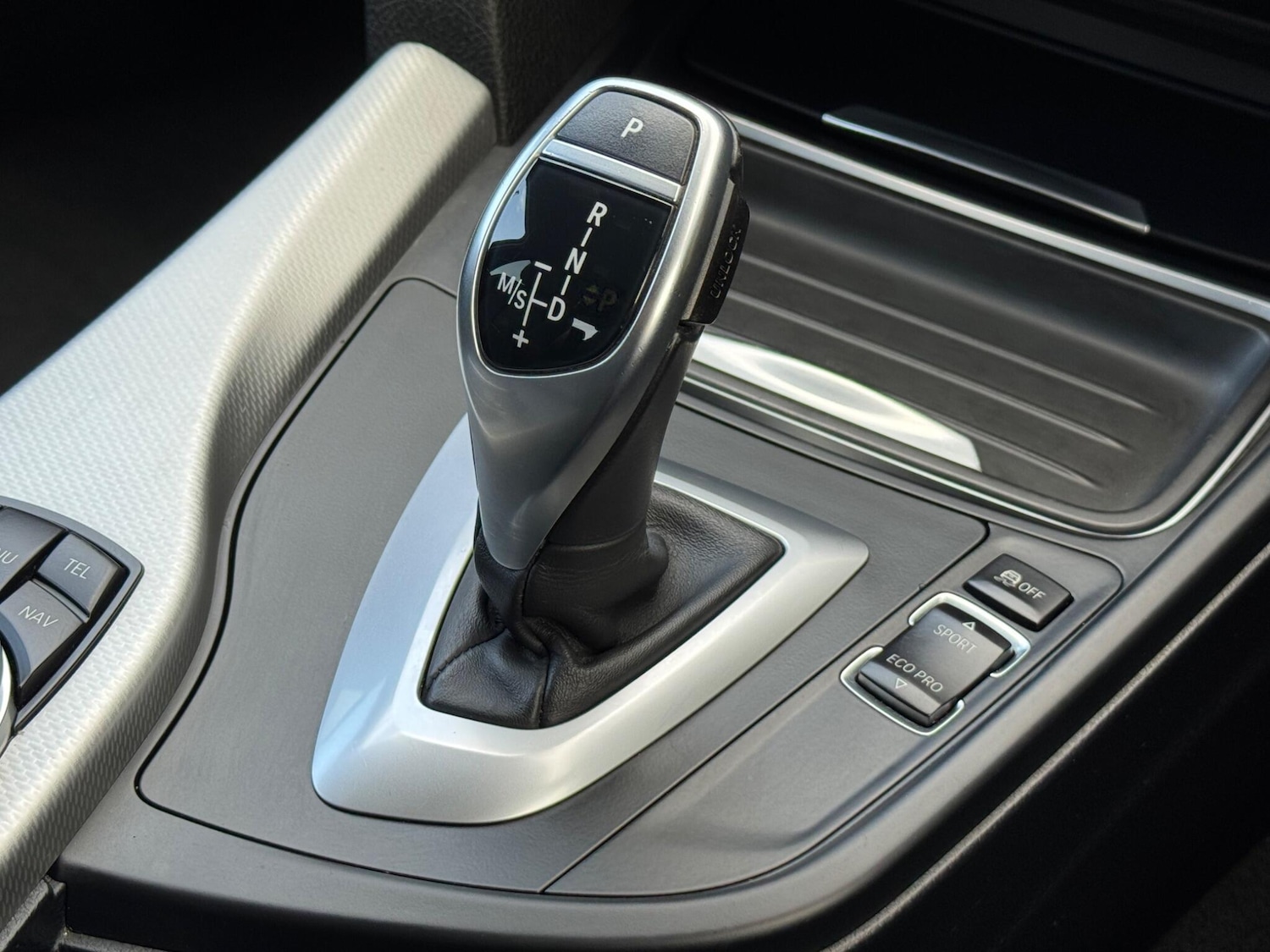 Used BMW 3 Series 2015 for sale - 76161106: Photo 42