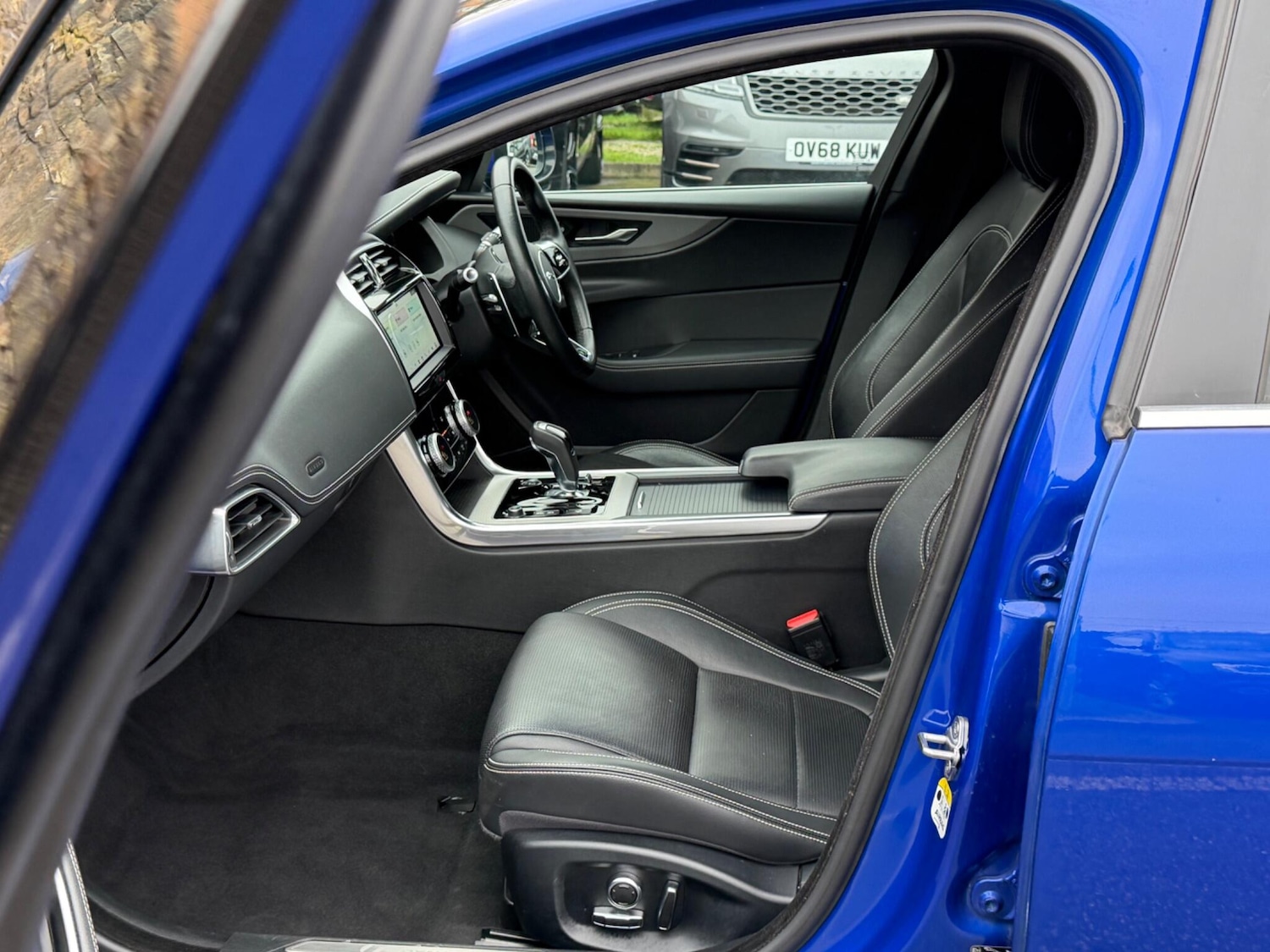 Used Jaguar XE 2020 for sale - 77511363: Photo 15