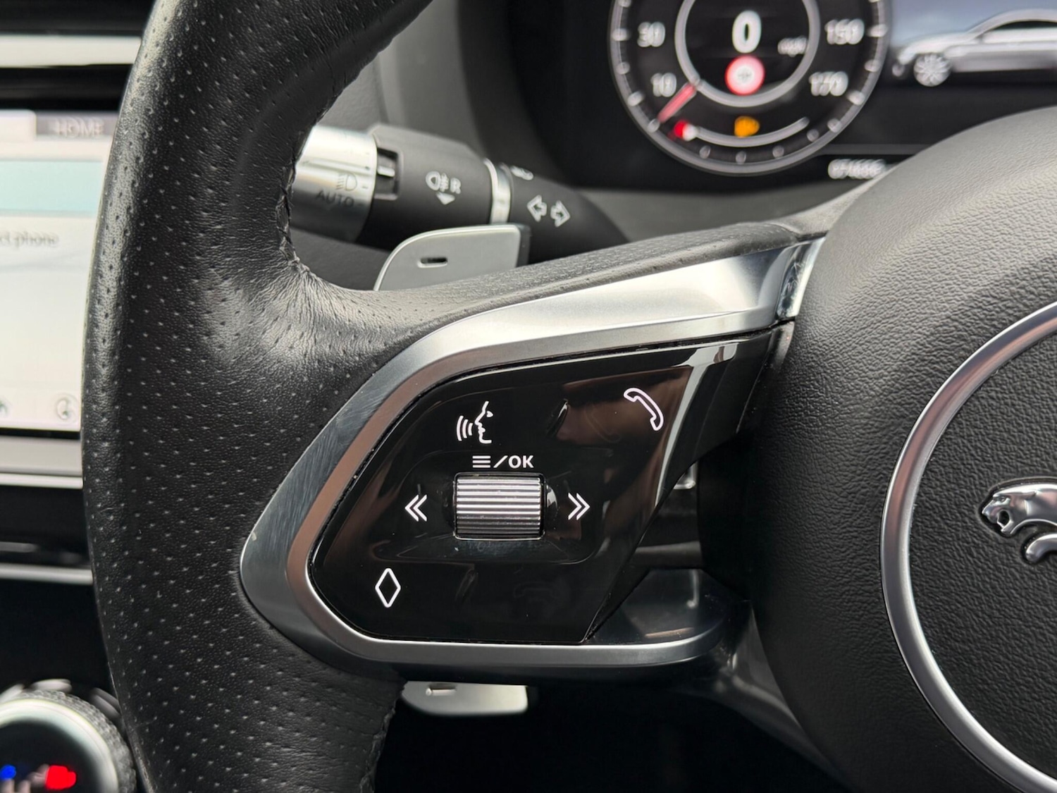 Used Jaguar XE 2020 for sale - 77511363: Photo 27