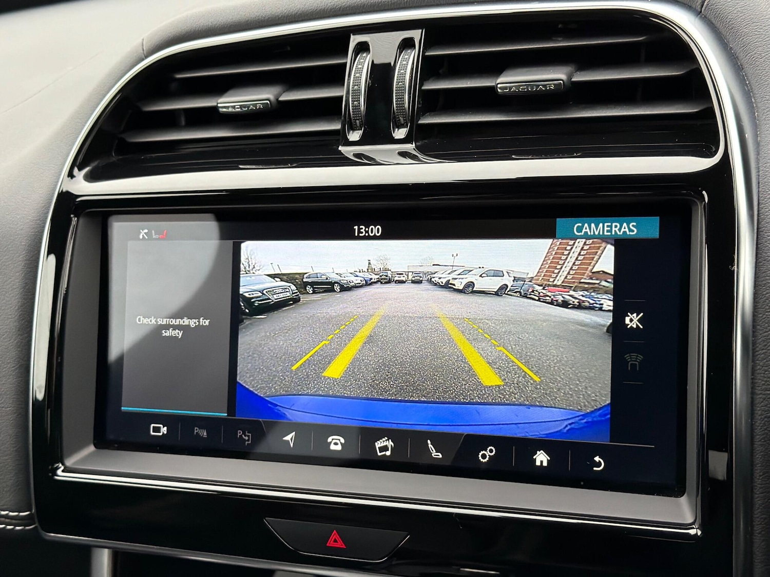 Used Jaguar XE 2020 for sale - 77511363: Photo 37