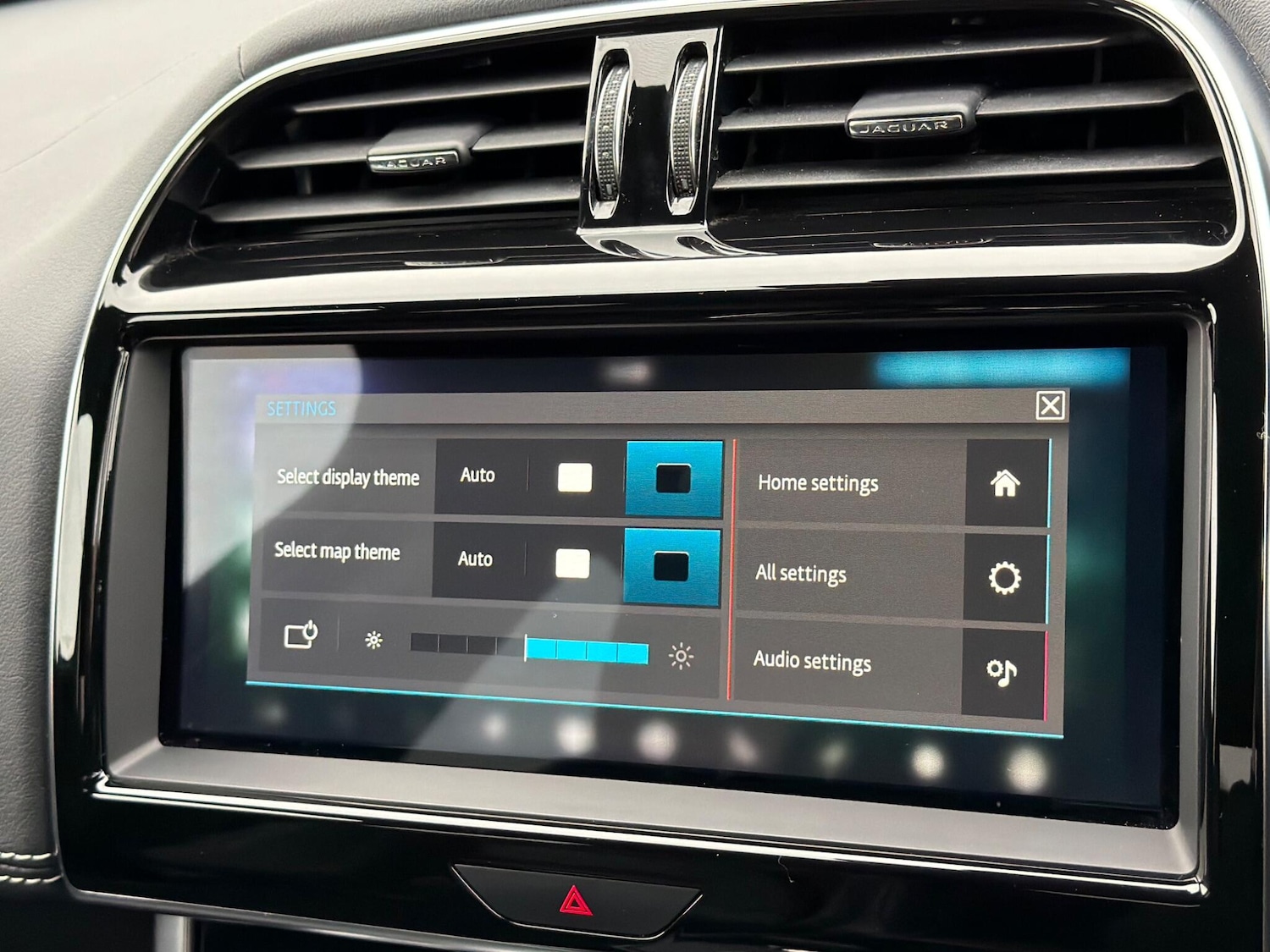 Used Jaguar XE 2020 for sale - 77511363: Photo 39