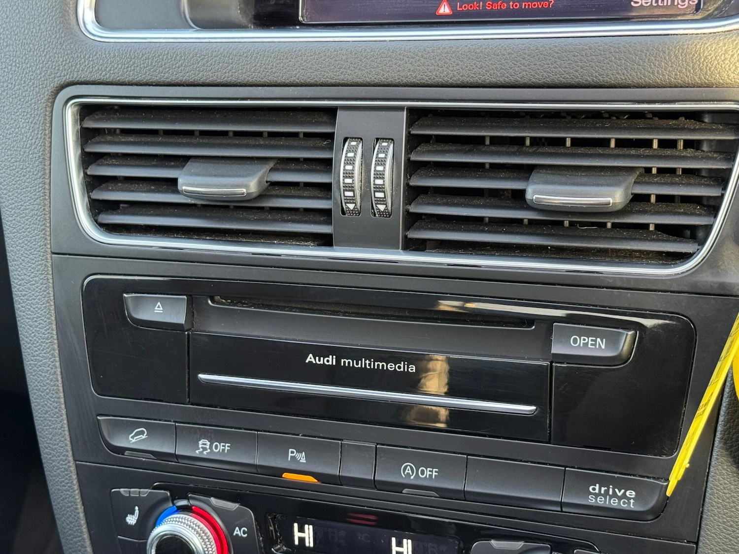 Used Audi Q5 2014 for sale - 76988896: Photo 38