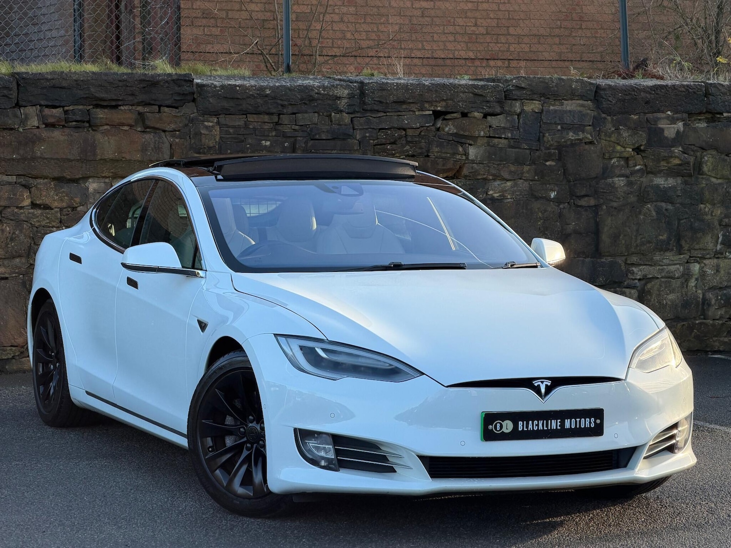 Used Tesla Model S 2016 for sale - 76913846: Photo 1