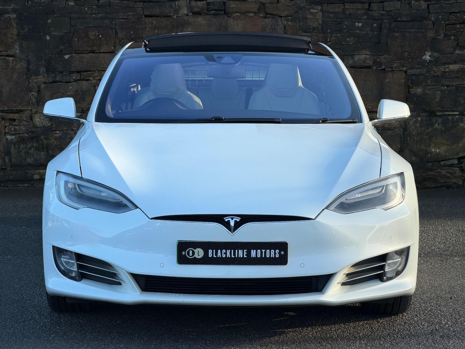 Used Tesla Model S 2016 for sale - 76913846: Photo 2