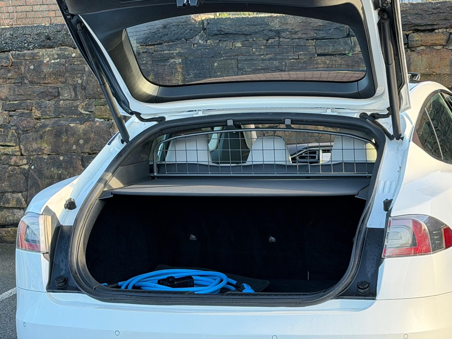 Used Tesla Model S 2016 for sale - 76913846: Photo 21