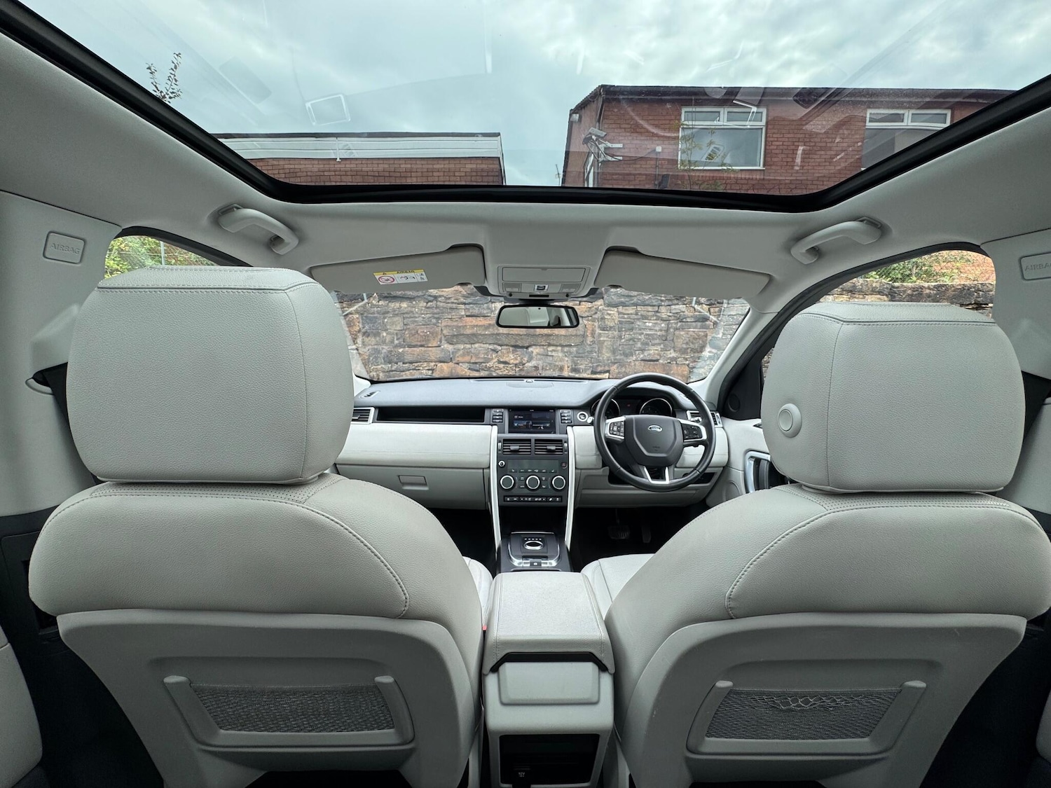 Used Land Rover Discovery Sport 2017 for sale - 76990763: Photo 10