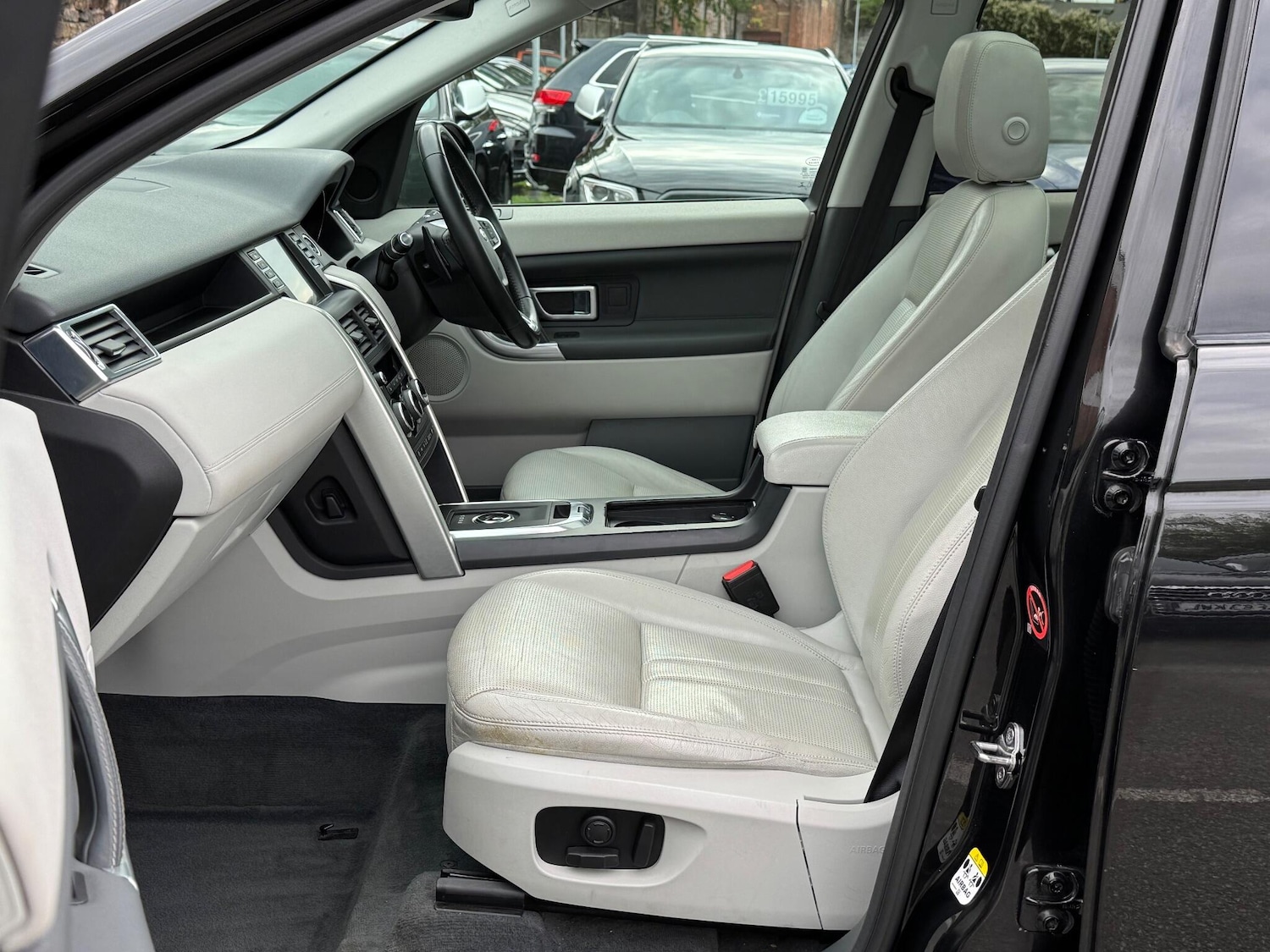 Used Land Rover Discovery Sport 2017 for sale - 76990763: Photo 16