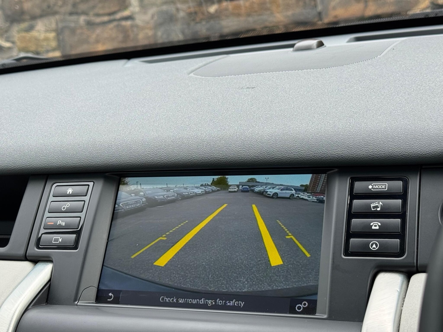 Used Land Rover Discovery Sport 2017 for sale - 76990763: Photo 33