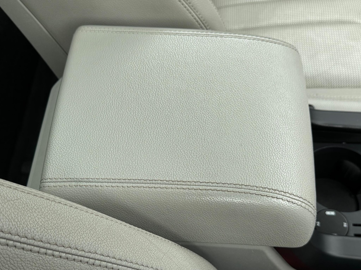 Used Land Rover Discovery Sport 2017 for sale - 76990763: Photo 42