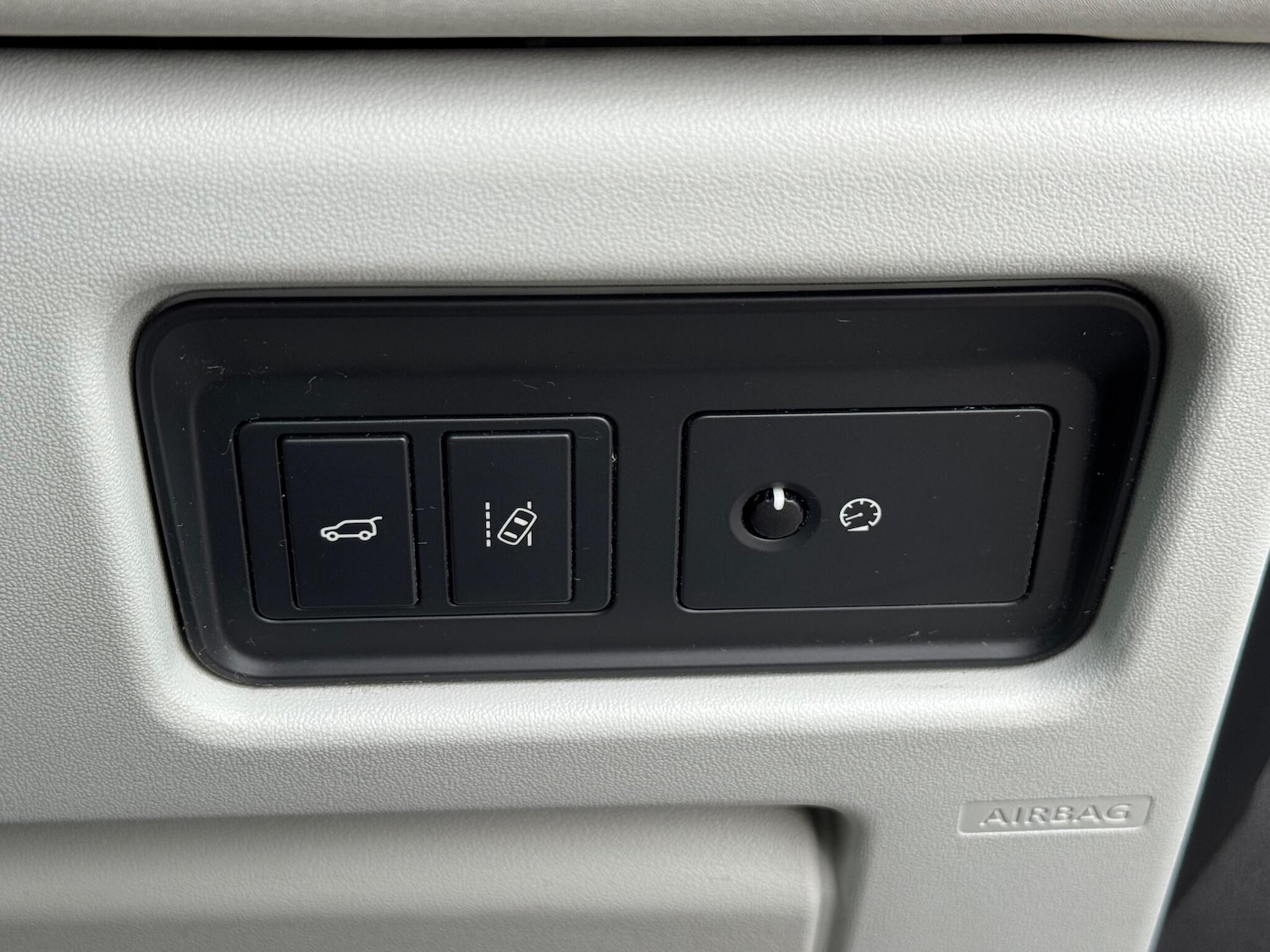 Used Land Rover Discovery Sport 2017 for sale - 76990763: Photo 46