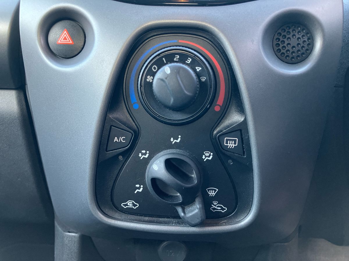 Used Toyota AYGO 2019 for sale - 77070972: Photo 30