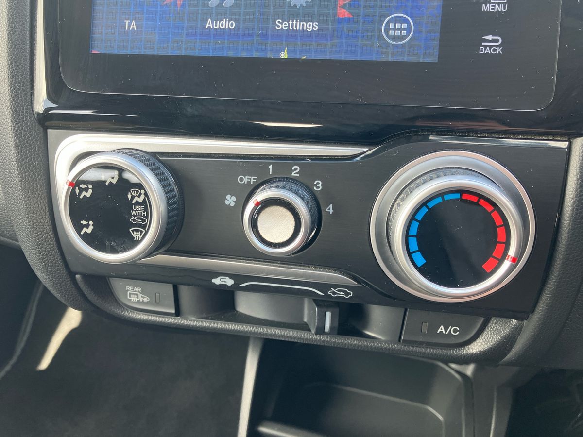 Used Honda Jazz 2018 for sale - 78042128: Photo 28