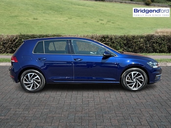 Used Volkswagen Golf 2019 for sale - 76796588: Photo