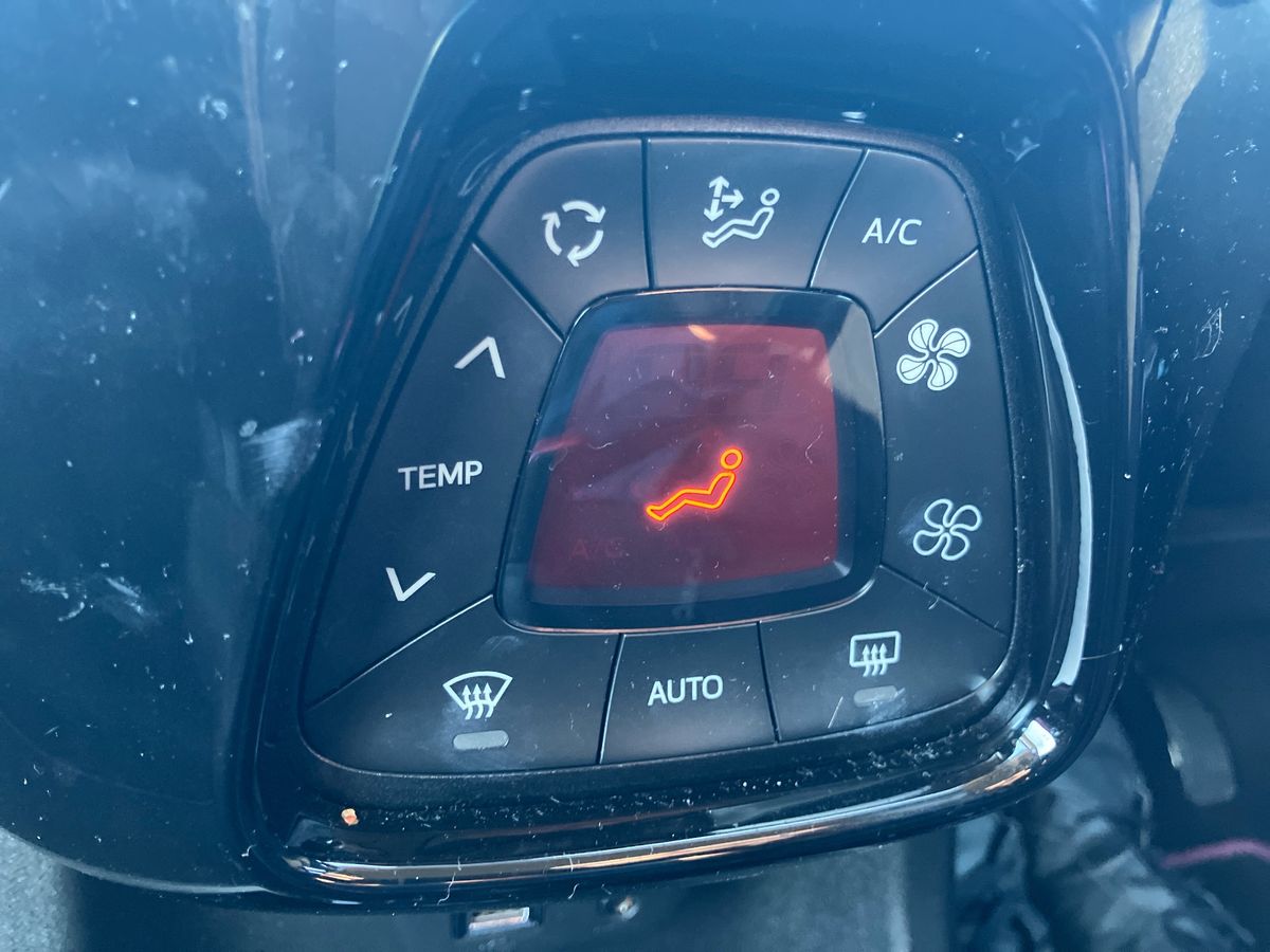 Used Toyota AYGO 2018 for sale - 76580160: Photo 29