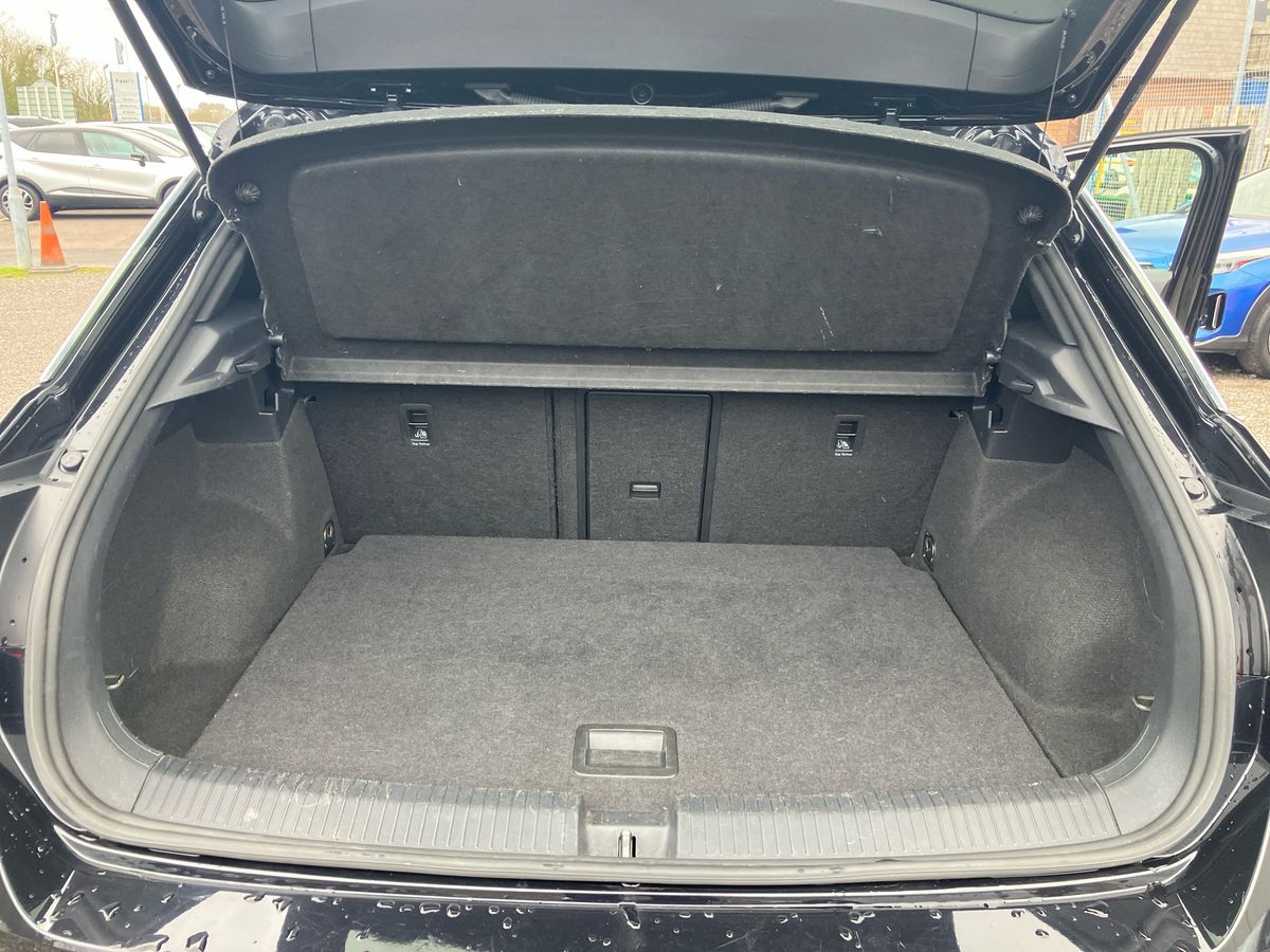 Used Volkswagen T-Roc 2022 for sale - 77950587: Photo 25