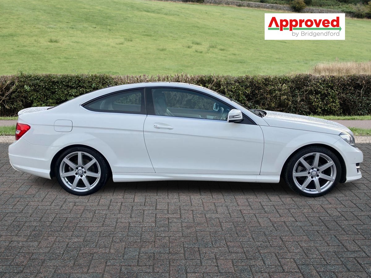 Used Mercedes-Benz C Class 2015 for sale - 77157886: Photo 2