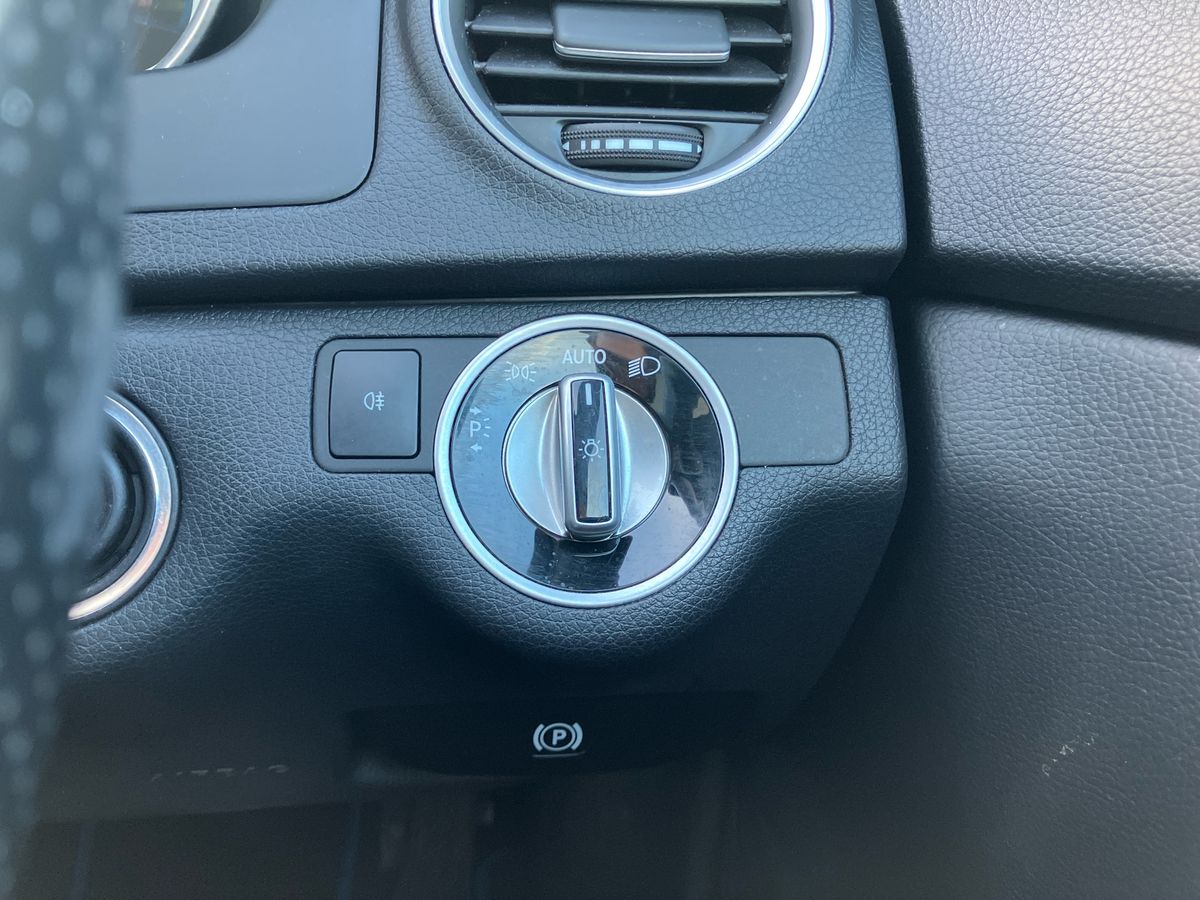 Used Mercedes-Benz C Class 2015 for sale - 77157886: Photo 33