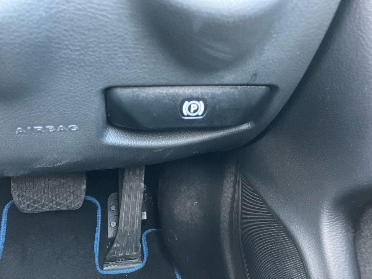 Used Mercedes-Benz C Class 2015 for sale - 77157886: Photo 34