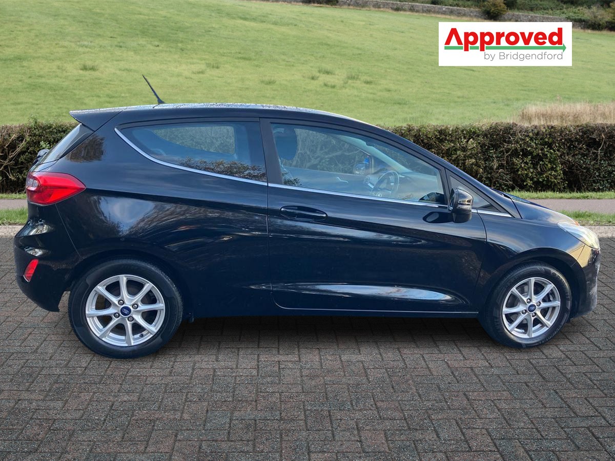 Used Ford Fiesta 2017 for sale - 76817759: Photo 2