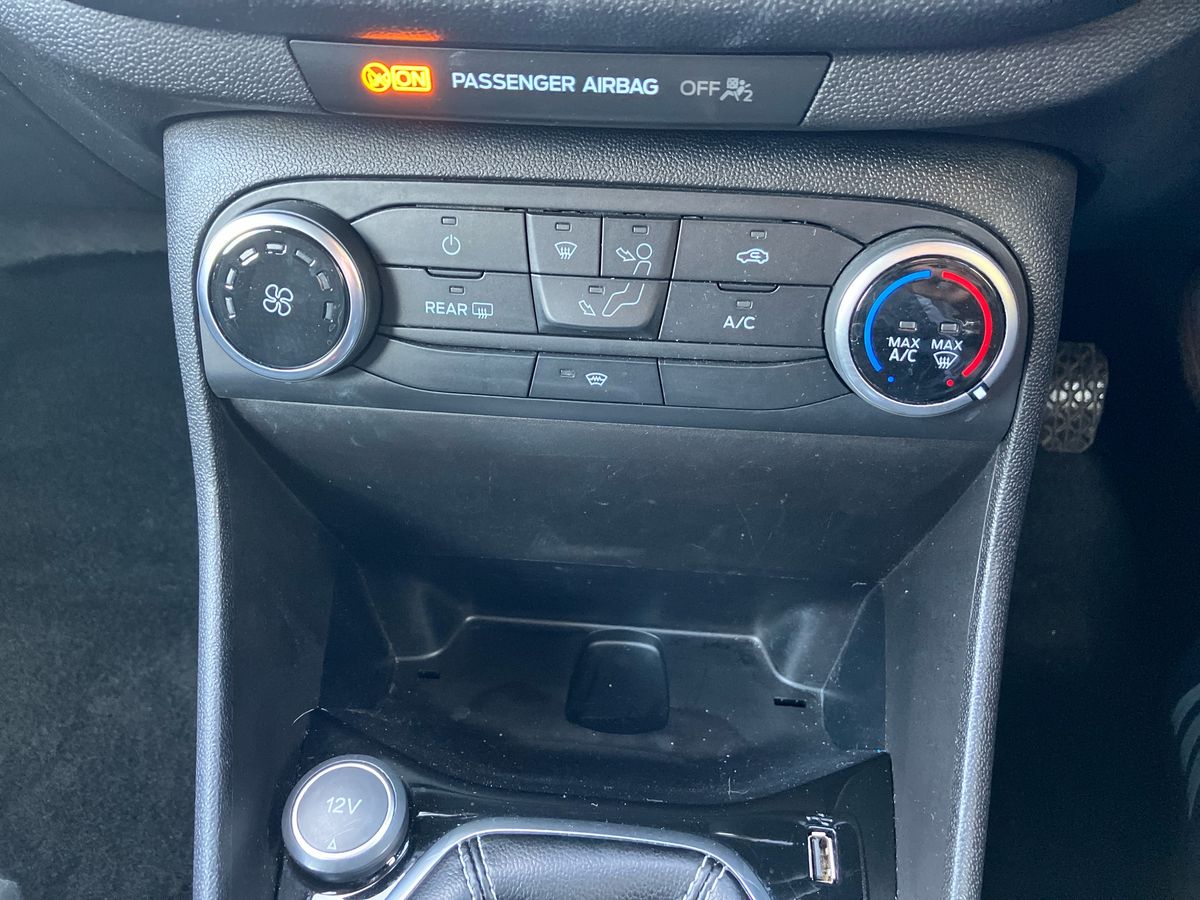 Used Ford Fiesta 2017 for sale - 76817759: Photo 28