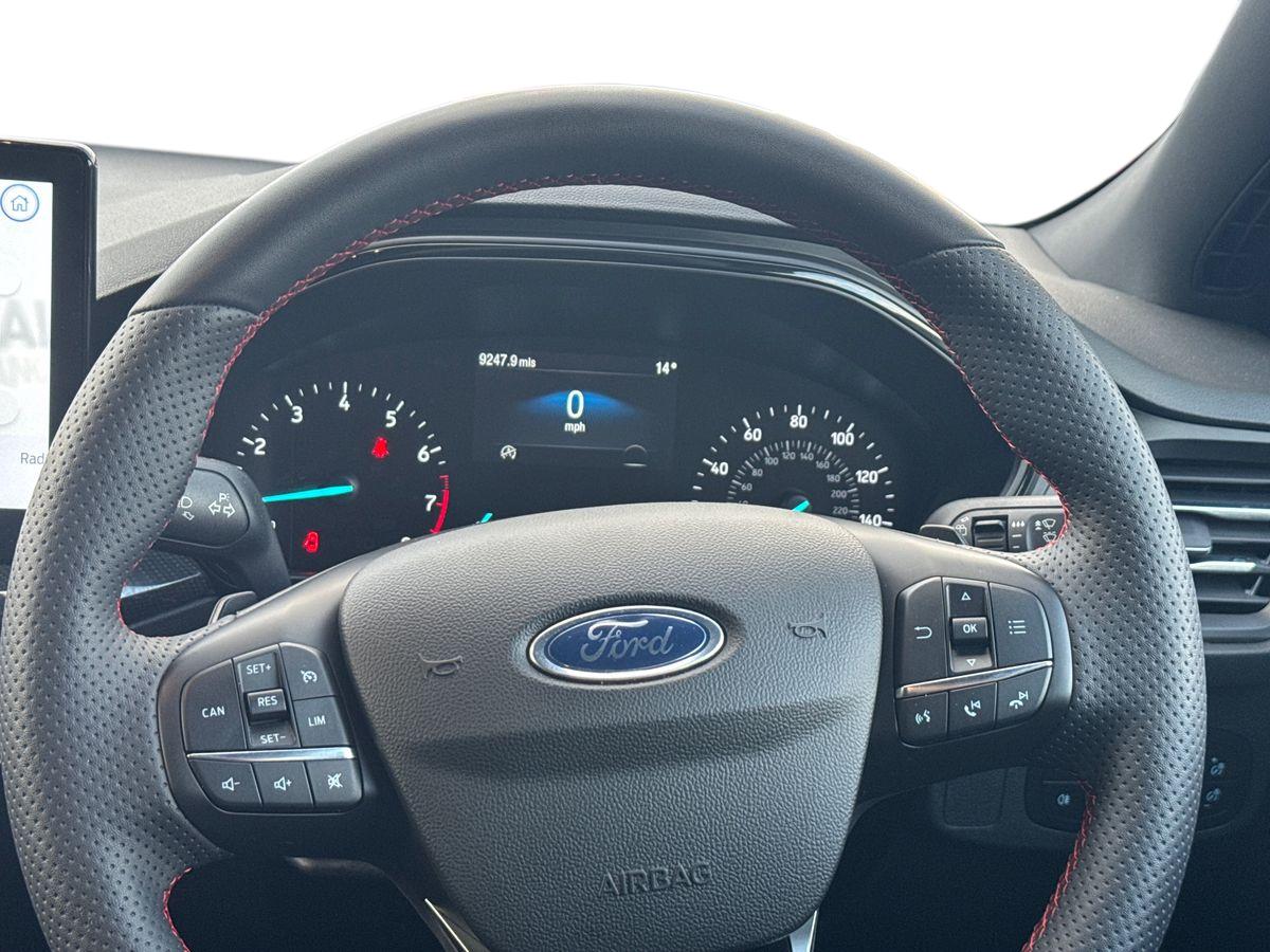 Used Ford Focus 2023 for sale - 76332202: Photo 19