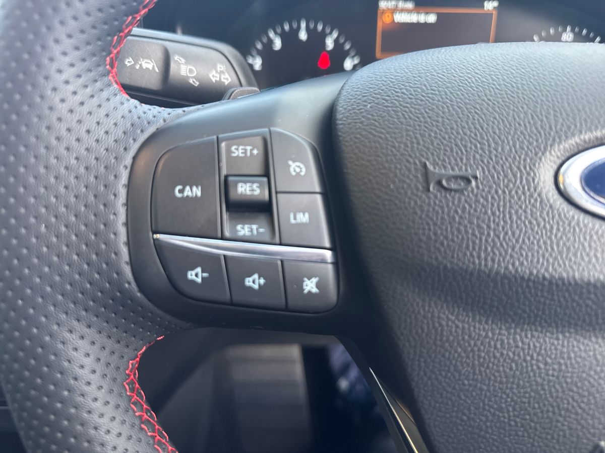 Used Ford Focus 2023 for sale - 76332202: Photo 32