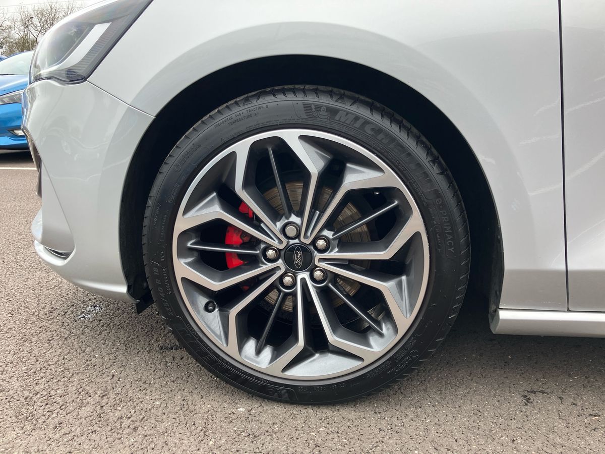 Used Ford Focus 2023 for sale - 76589789: Photo 13