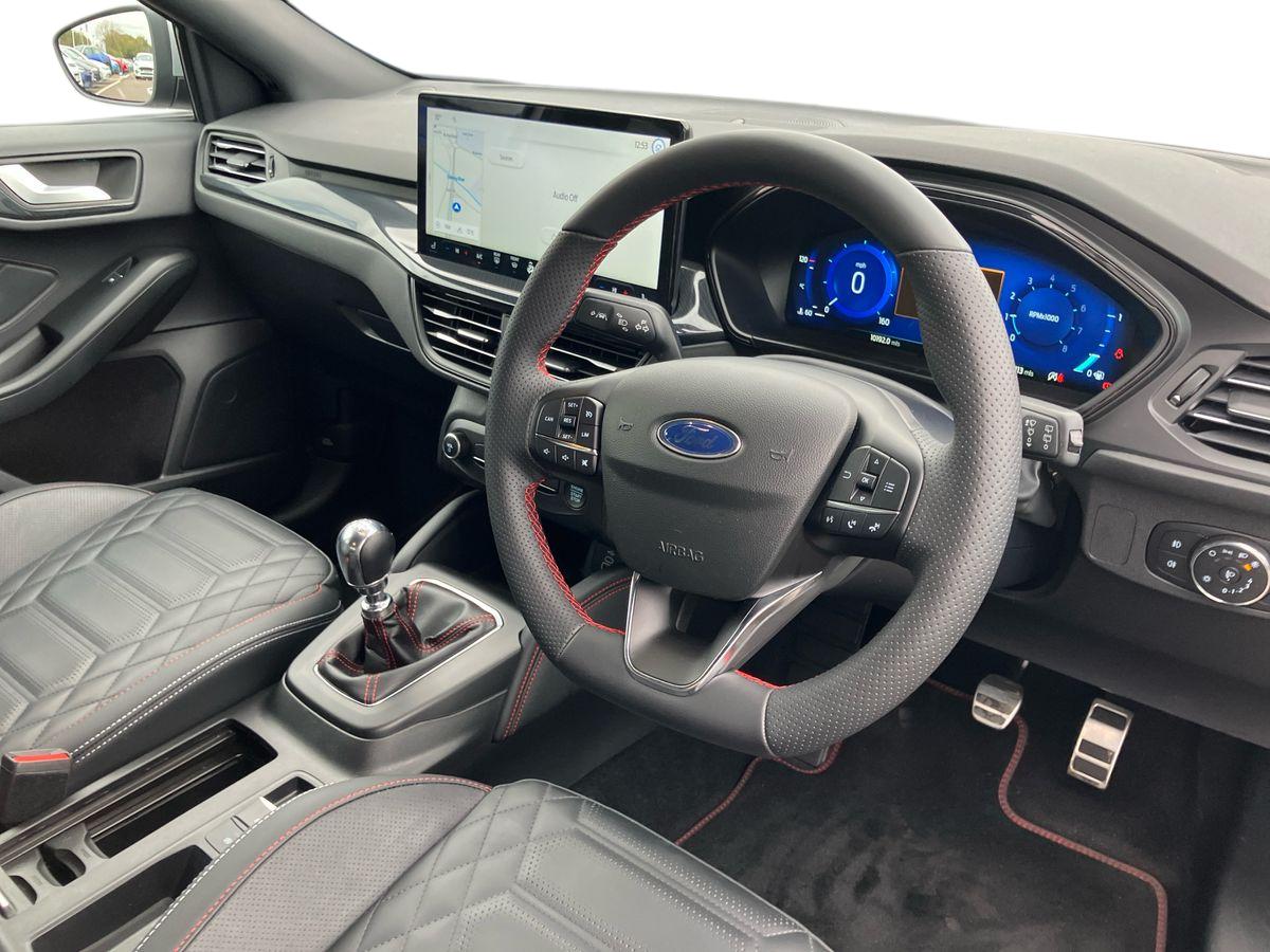 Used Ford Focus 2023 for sale - 76589789: Photo 14