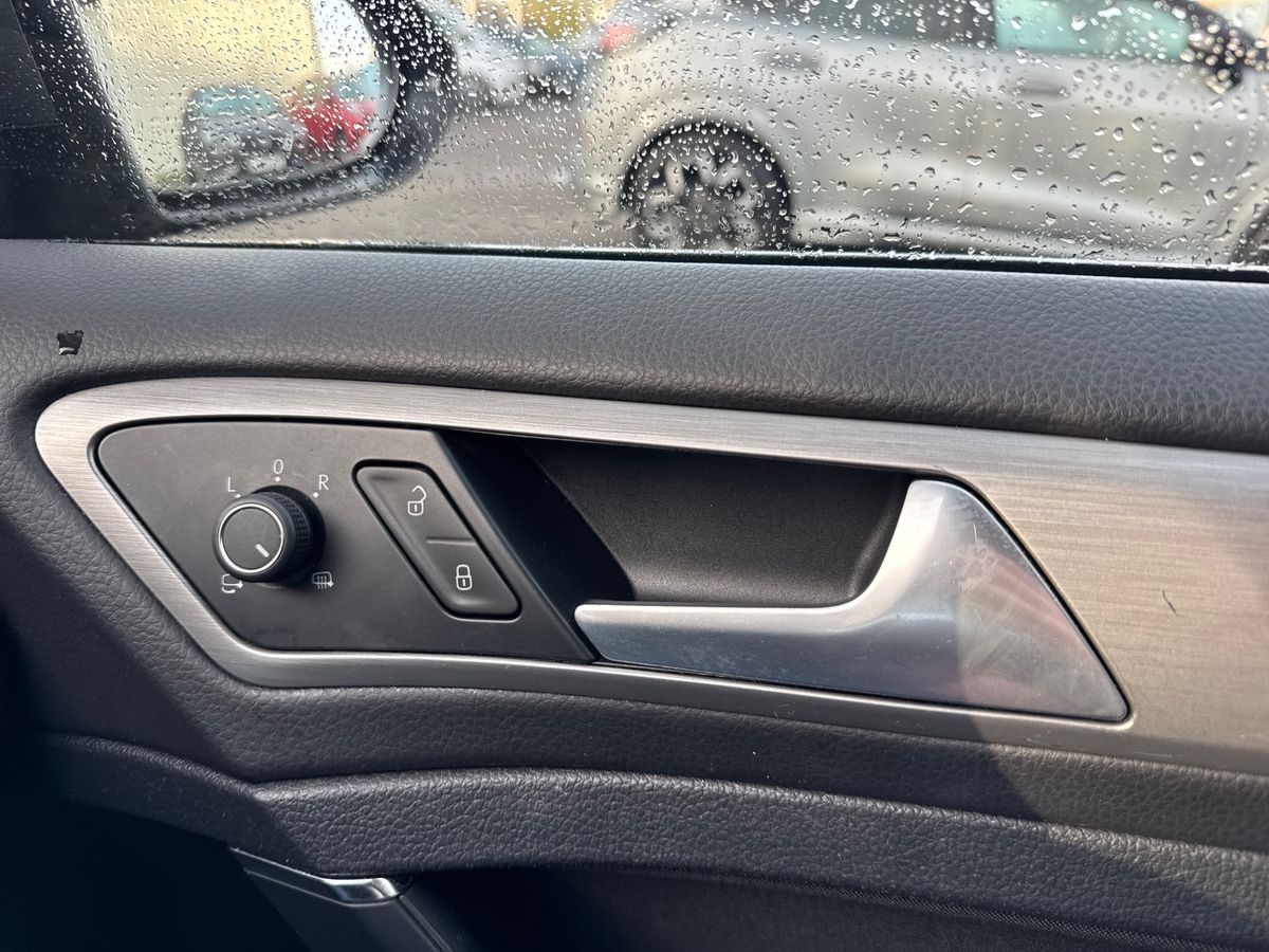 Used Volkswagen Golf 2015 for sale - 77059158: Photo 29