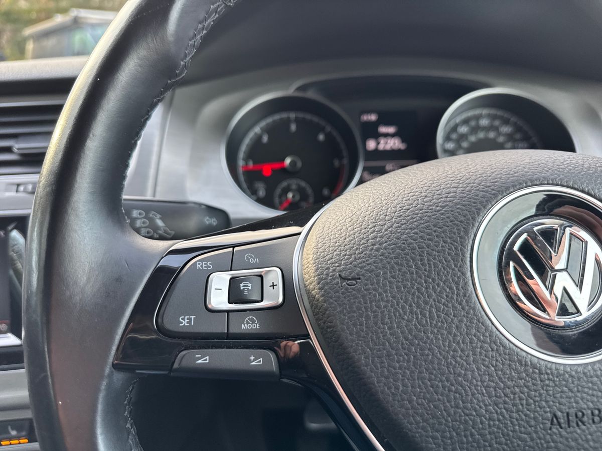 Used Volkswagen Golf 2015 for sale - 77059158: Photo 32