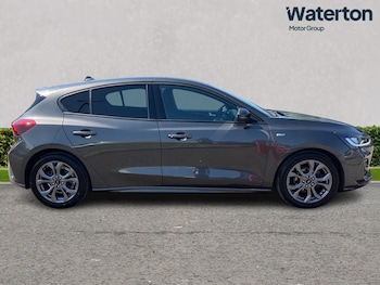 Used Ford Focus 2022 for sale - 79202900: Photo