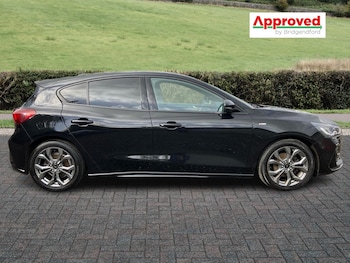 Used Ford Focus 2022 for sale - 76172345: Photo 2